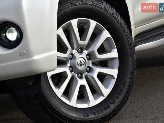 Белый Тойота Ленд Крузер Прадо, объемом двигателя 3 л и пробегом 231 тыс. км за 31700 $, фото 17 на Automoto.ua