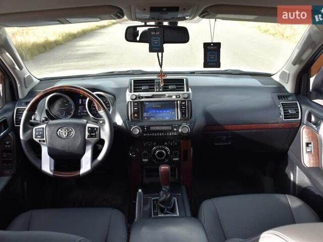 Белый Тойота Ленд Крузер Прадо, объемом двигателя 3 л и пробегом 231 тыс. км за 31700 $, фото 44 на Automoto.ua