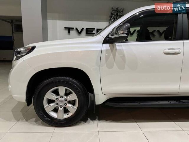 Белый Тойота Ленд Крузер Прадо, объемом двигателя 2.98 л и пробегом 112 тыс. км за 31900 $, фото 26 на Automoto.ua