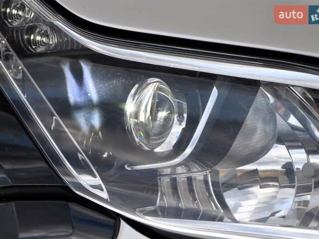 Белый Тойота Ленд Крузер Прадо, объемом двигателя 3 л и пробегом 231 тыс. км за 31700 $, фото 43 на Automoto.ua