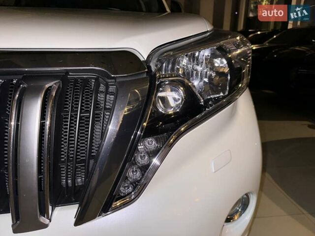 Белый Тойота Ленд Крузер Прадо, объемом двигателя 2.98 л и пробегом 112 тыс. км за 31900 $, фото 128 на Automoto.ua