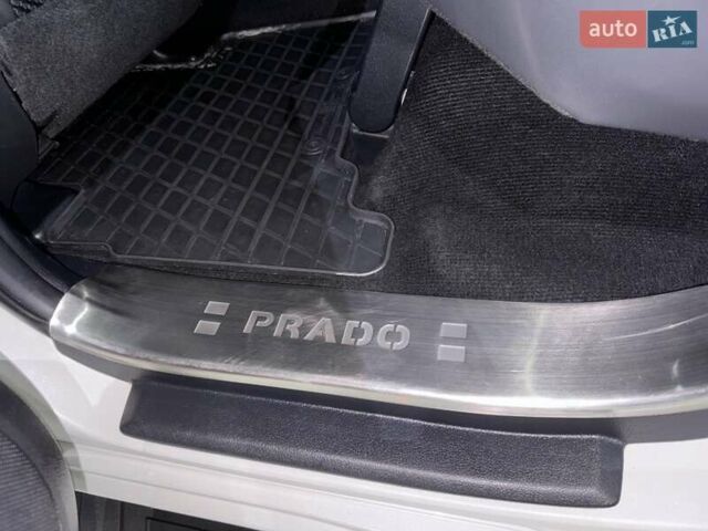 Белый Тойота Ленд Крузер Прадо, объемом двигателя 2.98 л и пробегом 112 тыс. км за 31900 $, фото 105 на Automoto.ua