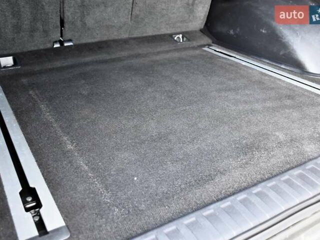 Белый Тойота Ленд Крузер Прадо, объемом двигателя 3 л и пробегом 231 тыс. км за 31700 $, фото 76 на Automoto.ua