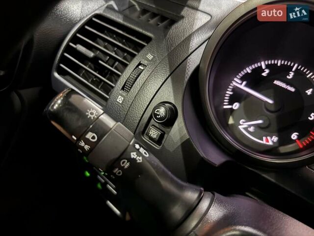 Белый Тойота Ленд Крузер Прадо, объемом двигателя 2.98 л и пробегом 112 тыс. км за 31900 $, фото 66 на Automoto.ua
