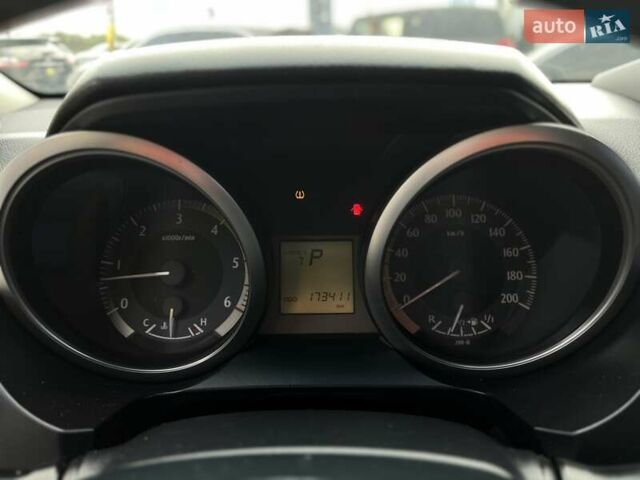 Тойота Ленд Крузер Прадо 2014 в Мукачеве на Automoto.ua Белый Тойота Ленд Крузер Прадо, объемом двигателя 2.98 л и пробегом 173 тыс. км за 31150 $, фото 12 на Automoto.ua