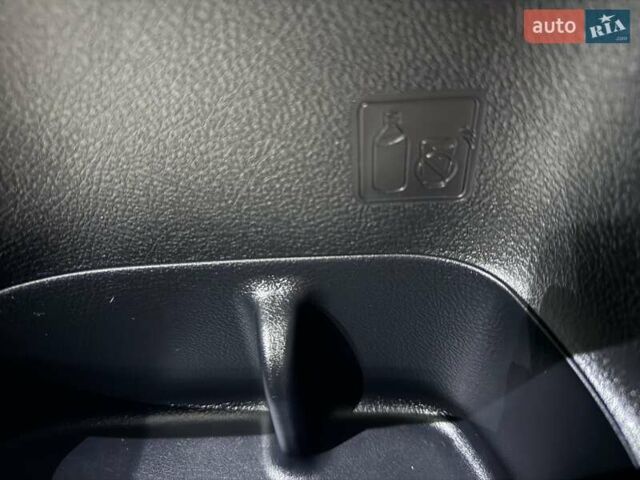 Белый Тойота Ленд Крузер Прадо, объемом двигателя 2.98 л и пробегом 112 тыс. км за 31900 $, фото 101 на Automoto.ua