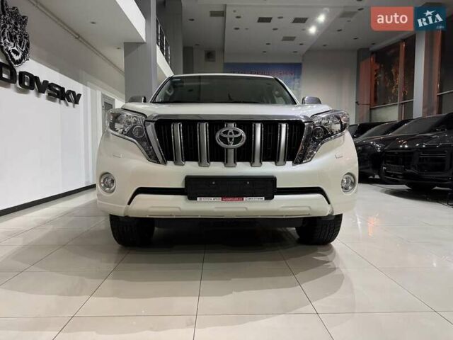 Белый Тойота Ленд Крузер Прадо, объемом двигателя 2.98 л и пробегом 112 тыс. км за 31900 $, фото 1 на Automoto.ua