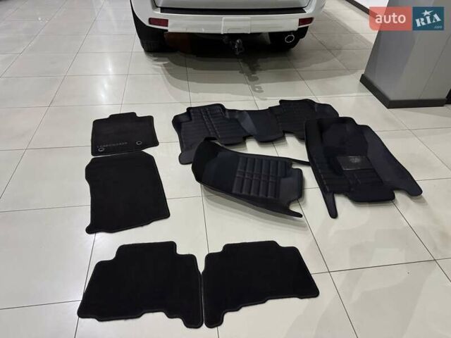 Белый Тойота Ленд Крузер Прадо, объемом двигателя 2.98 л и пробегом 112 тыс. км за 31900 $, фото 53 на Automoto.ua