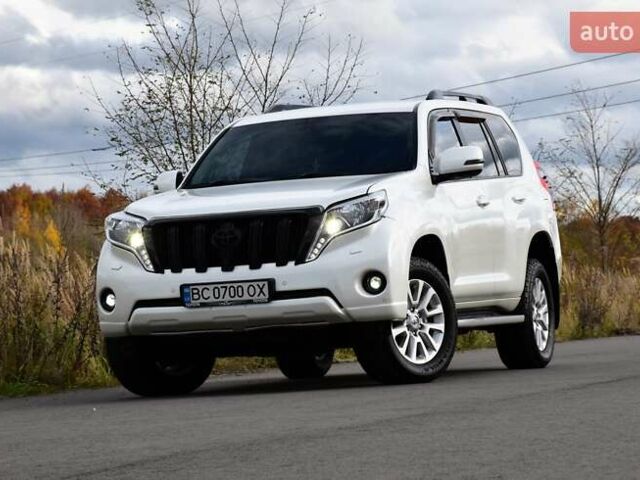 Белый Тойота Ленд Крузер Прадо, объемом двигателя 3 л и пробегом 231 тыс. км за 31700 $, фото 2 на Automoto.ua