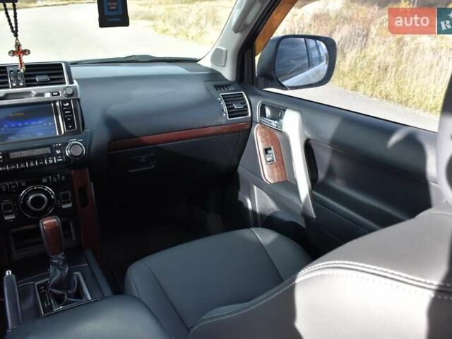 Белый Тойота Ленд Крузер Прадо, объемом двигателя 3 л и пробегом 231 тыс. км за 31700 $, фото 47 на Automoto.ua