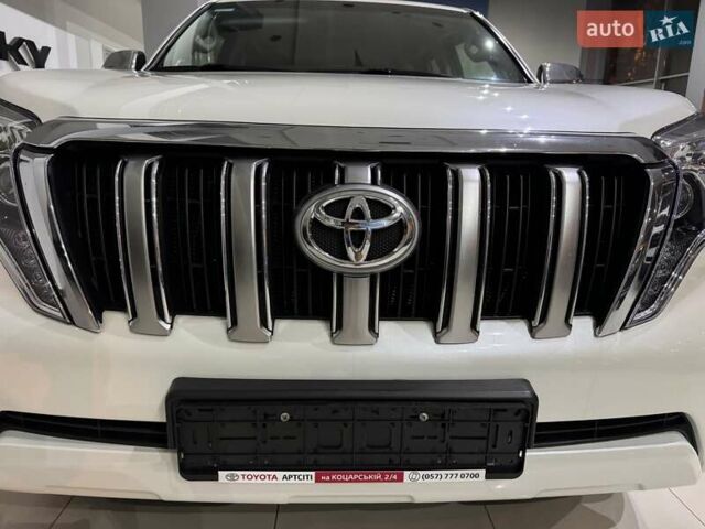 Белый Тойота Ленд Крузер Прадо, объемом двигателя 2.98 л и пробегом 112 тыс. км за 31900 $, фото 2 на Automoto.ua