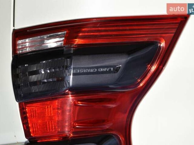 Белый Тойота Ленд Крузер Прадо, объемом двигателя 3 л и пробегом 231 тыс. км за 31700 $, фото 33 на Automoto.ua