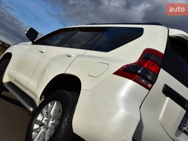 Белый Тойота Ленд Крузер Прадо, объемом двигателя 3 л и пробегом 231 тыс. км за 31700 $, фото 29 на Automoto.ua