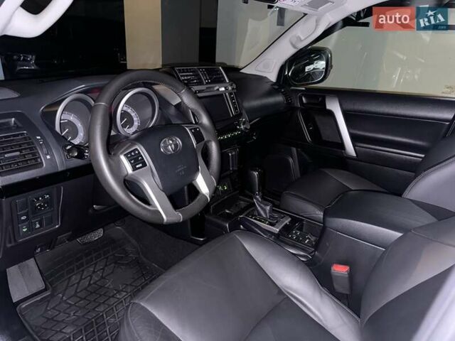 Белый Тойота Ленд Крузер Прадо, объемом двигателя 2.98 л и пробегом 112 тыс. км за 31900 $, фото 65 на Automoto.ua