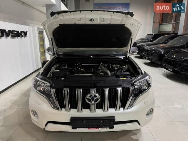 Белый Тойота Ленд Крузер Прадо, объемом двигателя 2.98 л и пробегом 112 тыс. км за 31900 $, фото 3 на Automoto.ua