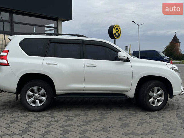 Тойота Ленд Крузер Прадо 2014 в Мукачеве на Automoto.ua Белый Тойота Ленд Крузер Прадо, объемом двигателя 2.98 л и пробегом 173 тыс. км за 31150 $, фото 7 на Automoto.ua
