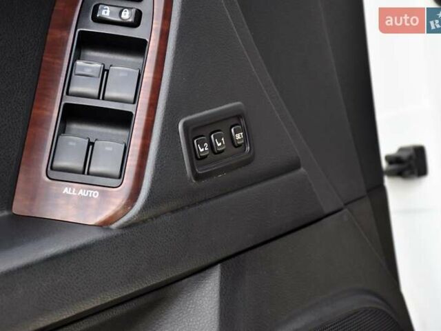 Белый Тойота Ленд Крузер Прадо, объемом двигателя 3 л и пробегом 231 тыс. км за 31700 $, фото 59 на Automoto.ua