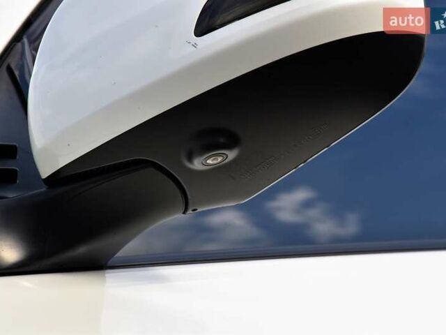 Белый Тойота Ленд Крузер Прадо, объемом двигателя 3 л и пробегом 231 тыс. км за 31700 $, фото 25 на Automoto.ua