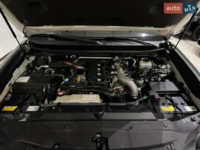 Белый Тойота Ленд Крузер Прадо, объемом двигателя 2.98 л и пробегом 112 тыс. км за 31900 $, фото 6 на Automoto.ua