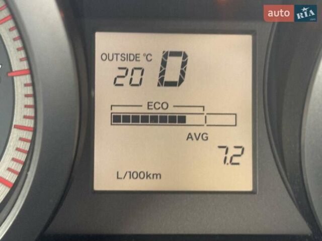 Белый Тойота Ленд Крузер Прадо, объемом двигателя 2.98 л и пробегом 112 тыс. км за 31900 $, фото 123 на Automoto.ua