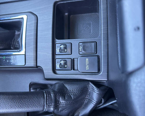 Белый Тойота Ленд Крузер Прадо, объемом двигателя 2.76 л и пробегом 161 тыс. км за 31900 $, фото 21 на Automoto.ua