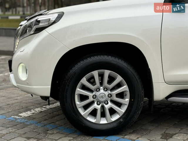 Белый Тойота Ленд Крузер Прадо, объемом двигателя 2.8 л и пробегом 280 тыс. км за 26999 $, фото 41 на Automoto.ua