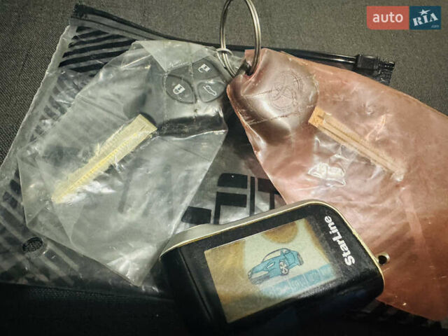 Белый Тойота Ленд Крузер Прадо, объемом двигателя 2.7 л и пробегом 94 тыс. км за 25800 $, фото 11 на Automoto.ua