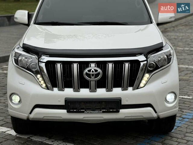 Белый Тойота Ленд Крузер Прадо, объемом двигателя 2.8 л и пробегом 280 тыс. км за 26999 $, фото 25 на Automoto.ua