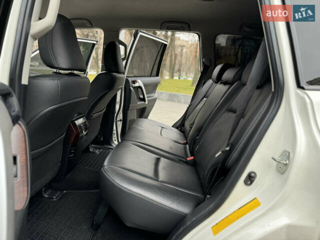 Белый Тойота Ленд Крузер Прадо, объемом двигателя 2.8 л и пробегом 280 тыс. км за 26999 $, фото 58 на Automoto.ua