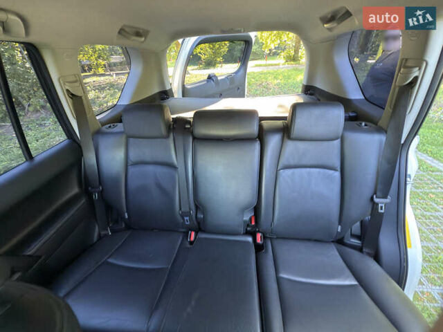 Белый Тойота Ленд Крузер Прадо, объемом двигателя 2.76 л и пробегом 161 тыс. км за 31900 $, фото 12 на Automoto.ua