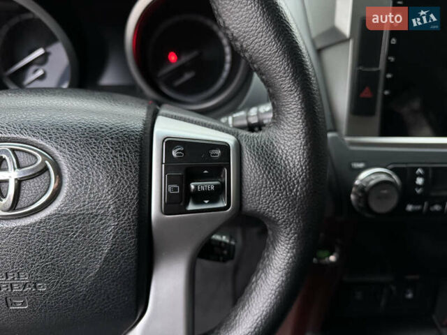 Белый Тойота Ленд Крузер Прадо, объемом двигателя 2.8 л и пробегом 280 тыс. км за 26999 $, фото 83 на Automoto.ua