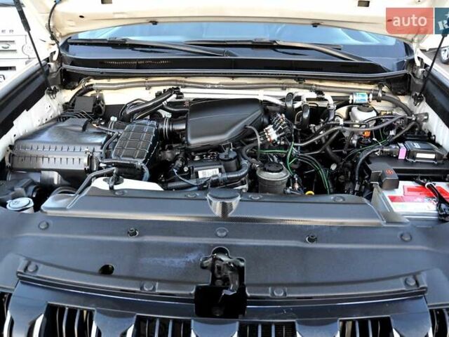 Білий Тойота Ленд Крузер Прадо, об'ємом двигуна 2.7 л та пробігом 145 тис. км за 25500 $, фото 1 на Automoto.ua