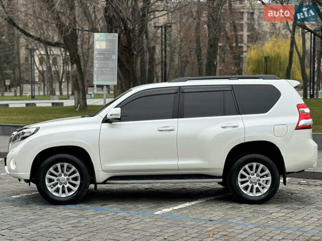 Белый Тойота Ленд Крузер Прадо, объемом двигателя 2.8 л и пробегом 280 тыс. км за 26999 $, фото 23 на Automoto.ua