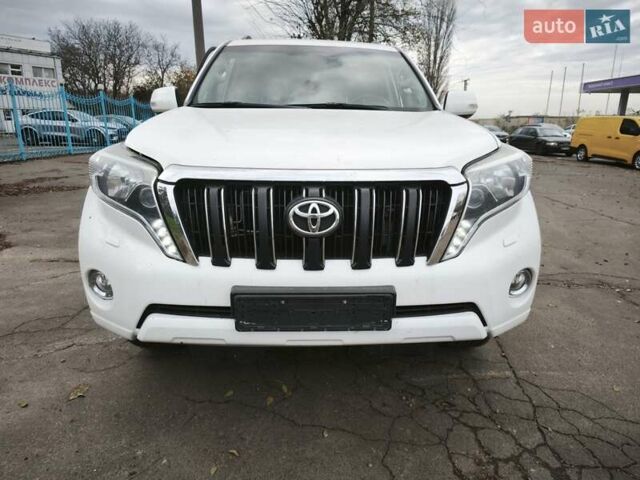 Белый Тойота Ленд Крузер Прадо, объемом двигателя 2.8 л и пробегом 154 тыс. км за 21600 $, фото 4 на Automoto.ua