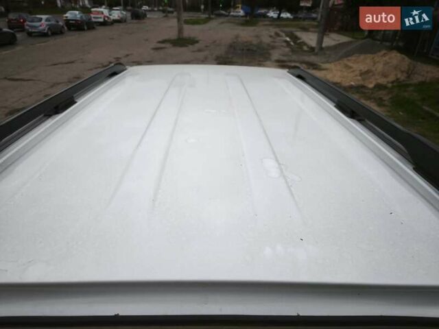 Белый Тойота Ленд Крузер Прадо, объемом двигателя 2.8 л и пробегом 154 тыс. км за 21600 $, фото 16 на Automoto.ua