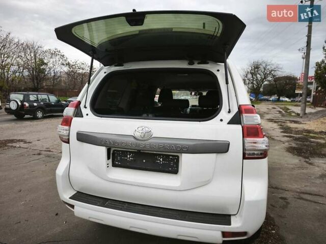 Белый Тойота Ленд Крузер Прадо, объемом двигателя 2.8 л и пробегом 154 тыс. км за 21600 $, фото 14 на Automoto.ua