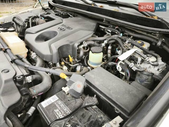 Белый Тойота Ленд Крузер Прадо, объемом двигателя 2.8 л и пробегом 154 тыс. км за 21600 $, фото 25 на Automoto.ua