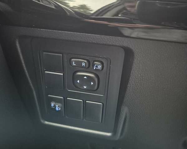 Белый Тойота Ленд Крузер Прадо, объемом двигателя 2.7 л и пробегом 83 тыс. км за 32950 $, фото 10 на Automoto.ua