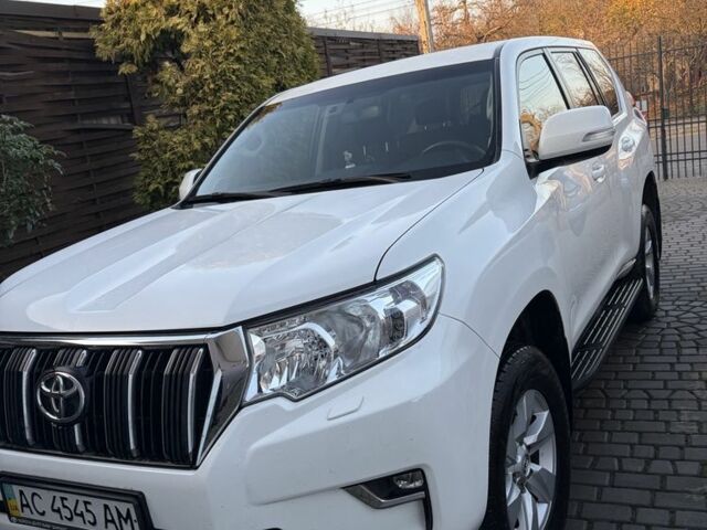Білий Тойота Ленд Крузер Прадо, об'ємом двигуна 2.8 л та пробігом 98 тис. км за 35333 $, фото 13 на Automoto.ua