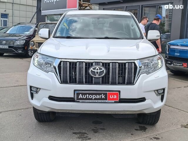 Белый Тойота Ленд Крузер Прадо, объемом двигателя 2.8 л и пробегом 122 тыс. км за 37490 $, фото 1 на Automoto.ua