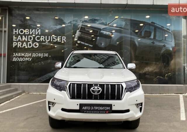 Белый Тойота Ленд Крузер Прадо, объемом двигателя 2.69 л и пробегом 153 тыс. км за 28982 $, фото 4 на Automoto.ua