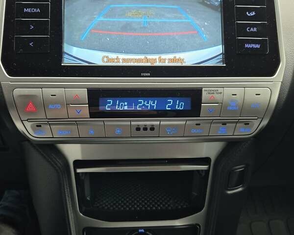 Белый Тойота Ленд Крузер Прадо, объемом двигателя 2.7 л и пробегом 83 тыс. км за 32950 $, фото 9 на Automoto.ua