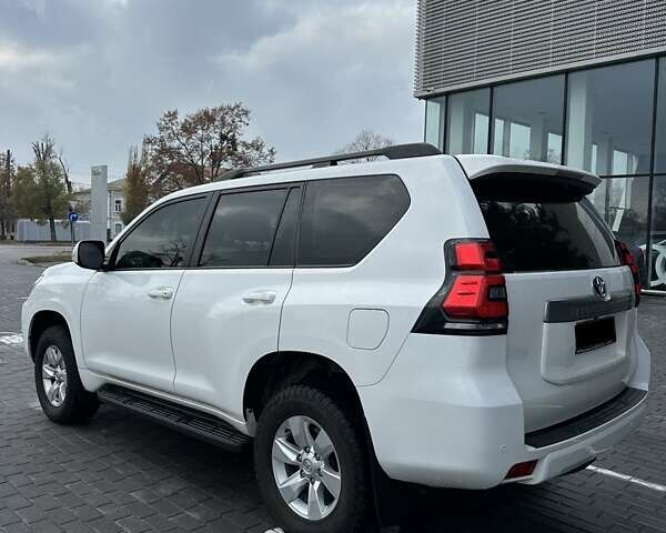 Белый Тойота Ленд Крузер Прадо, объемом двигателя 2.69 л и пробегом 153 тыс. км за 27900 $, фото 7 на Automoto.ua