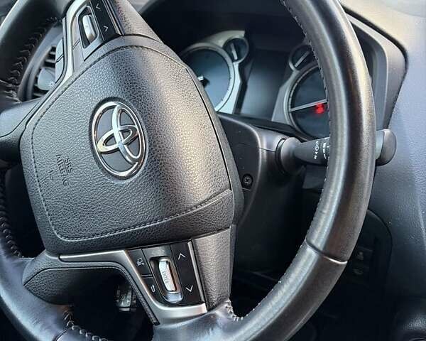 Белый Тойота Ленд Крузер Прадо, объемом двигателя 2.8 л и пробегом 98 тыс. км за 35333 $, фото 9 на Automoto.ua