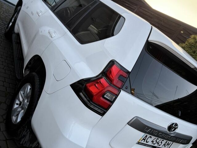 Білий Тойота Ленд Крузер Прадо, об'ємом двигуна 2.8 л та пробігом 98 тис. км за 35333 $, фото 15 на Automoto.ua