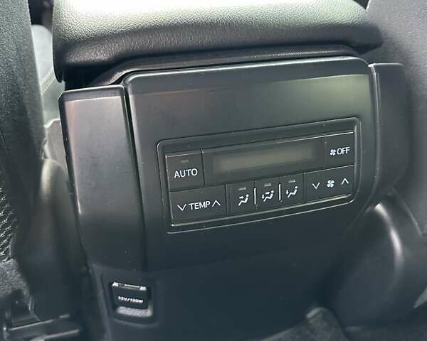 Белый Тойота Ленд Крузер Прадо, объемом двигателя 2.69 л и пробегом 153 тыс. км за 27900 $, фото 22 на Automoto.ua