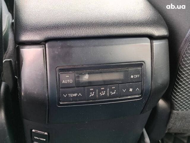 Белый Тойота Ленд Крузер Прадо, объемом двигателя 2.8 л и пробегом 122 тыс. км за 37490 $, фото 13 на Automoto.ua