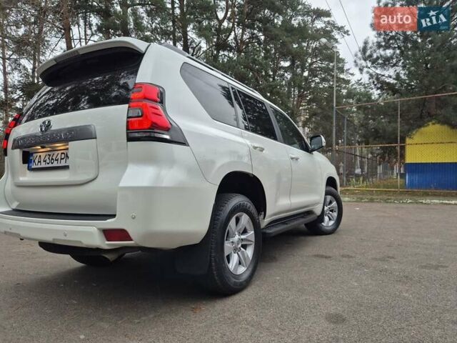 Белый Тойота Ленд Крузер Прадо, объемом двигателя 2.7 л и пробегом 83 тыс. км за 32950 $, фото 4 на Automoto.ua