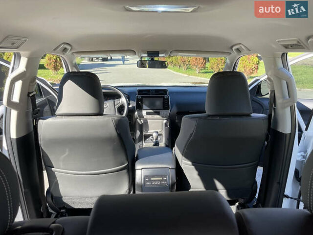 Тойота Ленд Крузер Прадо 2018 в Одессе на Automoto.ua Белый Тойота Ленд Крузер Прадо, объемом двигателя 2.69 л и пробегом 59 тыс. км за 33900 $, фото 16 на Automoto.ua