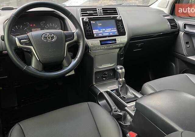 Тойота Ленд Крузер Прадо 2018 в Одессе на Automoto.ua Белый Тойота Ленд Крузер Прадо, объемом двигателя 2.69 л и пробегом 153 тыс. км за 29817 $, фото 9 на Automoto.ua